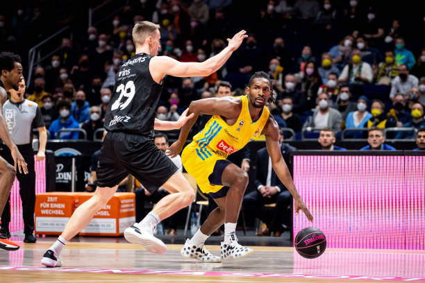 余嘉豪尽管 余嘉豪尽管