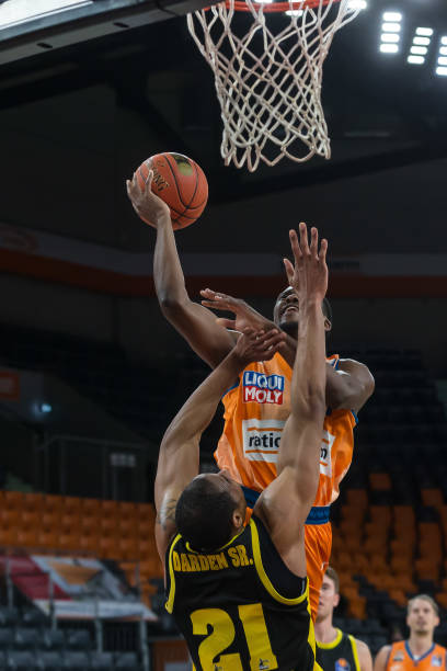 不会轻言放 不会轻言放