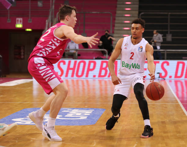 抢占中路 抢占中路